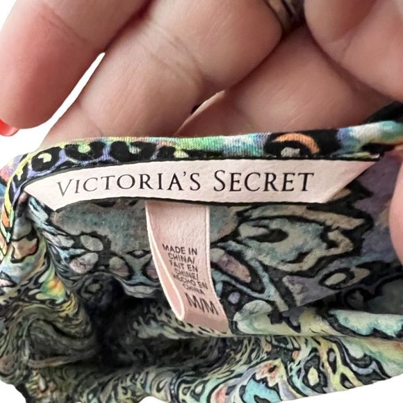 Victoria's Secret Shorts Romper - Picture 5 of 6